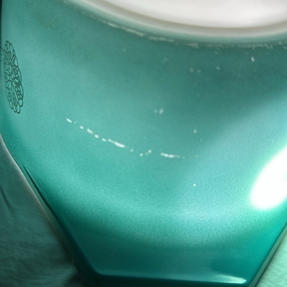 Vintage Pyrex Lace Medallion 2 1/2 Quart Casserole - Picture 16 of 16